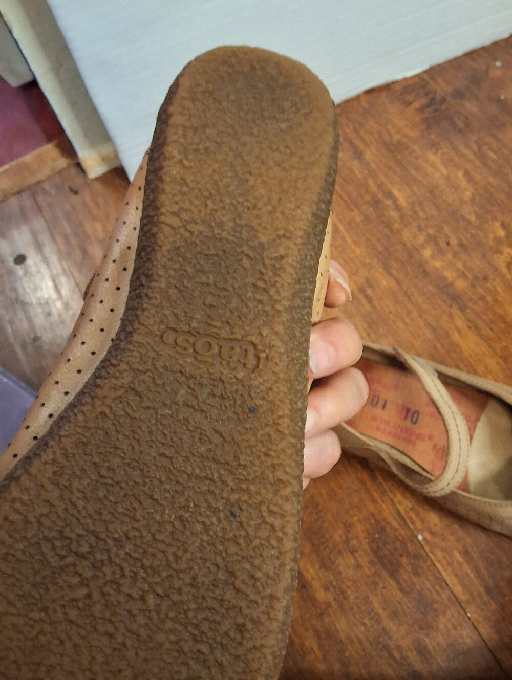 Taos Tan Transit Leather Mary Jane Flats Perforated Comfort Shoes Women’s 10 - Picture 11 of 12